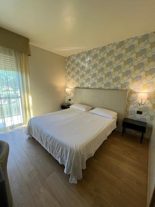 Standard Double or Twin Room with Balcony,1598892463:JPEG